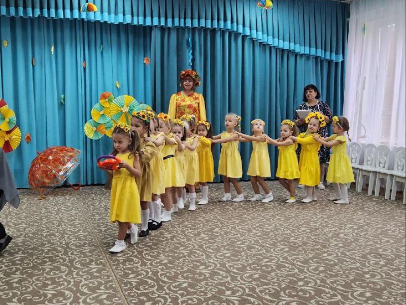 Праздник осени в группе "Буратино"