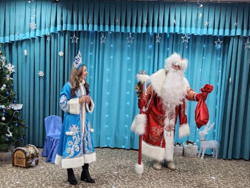 Новогодний утренник в группе "Семицветик"